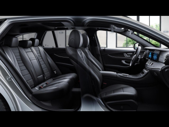 Mercedes-Benz E 300 de 4M T AMG Night Panorama AHK EasyP Kamera