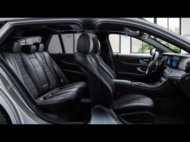 Mercedes-Benz E 300 de 4M T AMG Night Panorama AHK EasyP Kamera Mercedes-Benz E 300 de 4M T AMG Night Panorama AHK EasyP Kamera