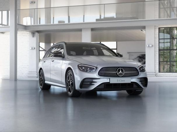 Mercedes-Benz E 300 de 4M T AMG Night Panorama AHK EasyP Kamera Mercedes-Benz E 300 de 4M T AMG Night Panorama AHK EasyP Kamera