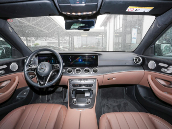 Mercedes-Benz E 300 de 4M T Avantgarde Night AHK Schiebedach