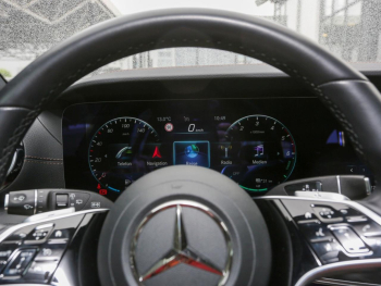 Mercedes-Benz E 300 de 4M T Avantgarde Night AHK Schiebedach