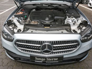 Mercedes-Benz E 300 de 4M T Avantgarde Night AHK Schiebedach Mercedes-Benz E 300 de 4M T Avantgarde Night AHK Schiebedach
