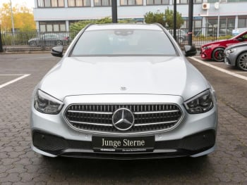 Mercedes-Benz E 300 de 4M T Avantgarde Night AHK Schiebedach Mercedes-Benz E 300 de 4M T Avantgarde Night AHK Schiebedach