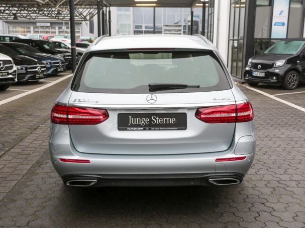 Mercedes-Benz E 300 de 4M T Avantgarde Night AHK Schiebedach