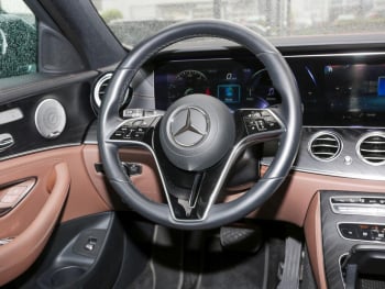 Mercedes-Benz E 300 de 4M T Avantgarde Night AHK Schiebedach