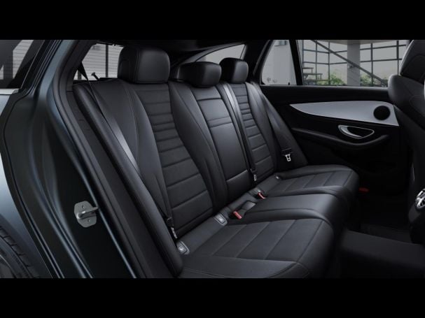 Mercedes-Benz E 300 de 4M T AMG MBUX Navi 360° Distronic AHK Mercedes-Benz E 300 de 4M T AMG MBUX Navi 360° Distronic AHK