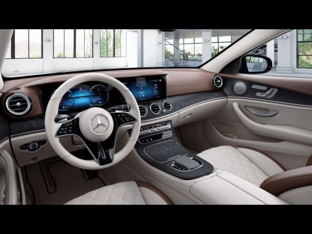 Mercedes-Benz E 300 de 4M T Avantgarde Panorama Distronic+ 360° Mercedes-Benz E 300 de 4M T Avantgarde Panorama Distronic+ 360°