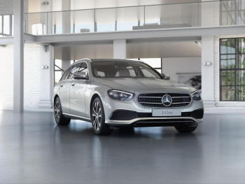 Mercedes-Benz E 300 de 4M T Avantgarde Panorama Distronic+ 360°