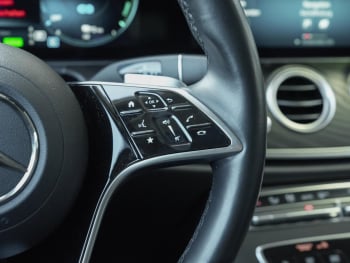 Mercedes-Benz E 300 de 4M T Avantgarde Night Distronic+ AHK