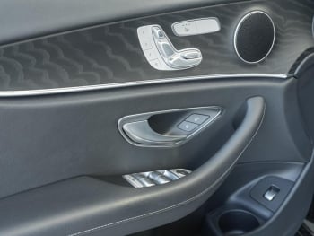 Mercedes-Benz E 300 de 4M T Avantgarde Night Distronic+ AHK