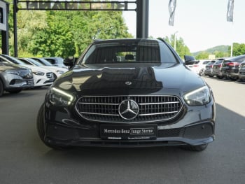 Mercedes-Benz E 300 de 4M T Avantgarde Night Distronic+ AHK