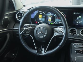 Mercedes-Benz E 300 de 4M T Avantgarde Night Distronic+ AHK