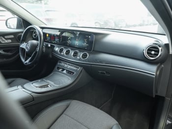 Mercedes-Benz E 300 de 4M T Avantgarde Night Distronic+ AHK