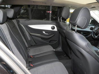 Mercedes-Benz E 300 de 4M T Avantgarde Distronic+ Panorama AHK