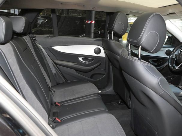 Mercedes-Benz E 300 de 4M T Avantgarde Distronic+ Panorama AHK Mercedes-Benz E 300 de 4M T Avantgarde Distronic+ Panorama AHK
