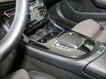 Mercedes-Benz E 300 de 4M T Avantgarde Distronic+ Panorama AHK