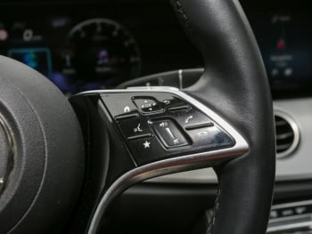 Mercedes-Benz E 300 de 4M T Avantgarde Distronic+ Panorama AHK
