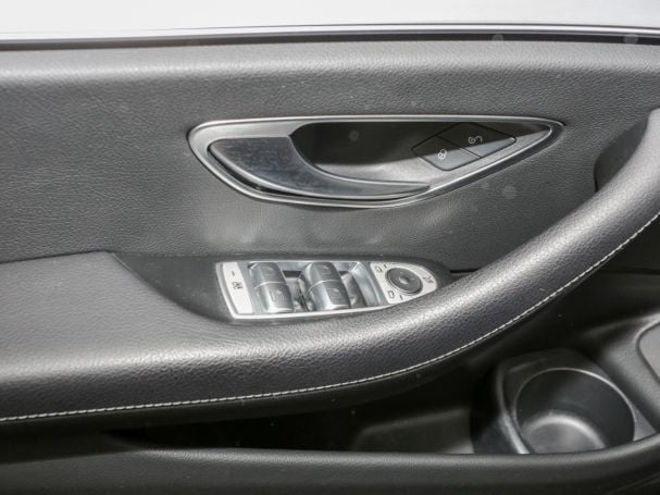 Mercedes-Benz E 300 de 4M T Avantgarde Distronic+ Panorama AHK Mercedes-Benz E 300 de 4M T Avantgarde Distronic+ Panorama AHK