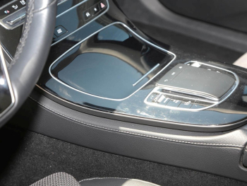 Mercedes-Benz E 300 de 4M T Avantgarde Distronic+ Panorama AHK