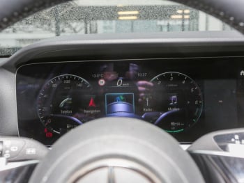 Mercedes-Benz E 300 de 4M T Avantgarde Distronic+ Panorama AHK