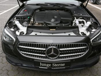 Mercedes-Benz E 300 de 4M T Avantgarde Distronic+ Panorama AHK