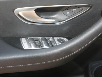 Mercedes-Benz E 300 de 4M T Avantgarde Distronic+ Panorama AHK