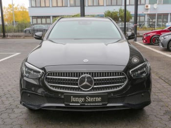 Mercedes-Benz E 300 de 4M T Avantgarde Distronic+ Panorama AHK