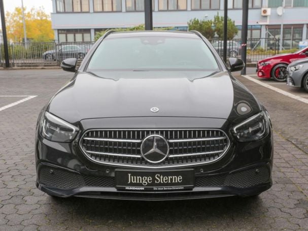 Mercedes-Benz E 300 de 4M T Avantgarde Distronic+ Panorama AHK Mercedes-Benz E 300 de 4M T Avantgarde Distronic+ Panorama AHK