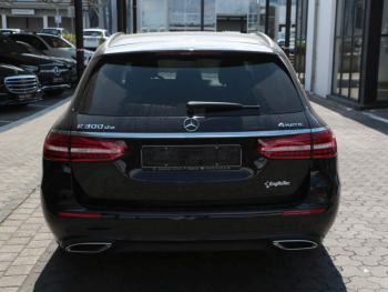 Mercedes-Benz E 300 de 4M T Avantgarde Distronic+ Panorama AHK