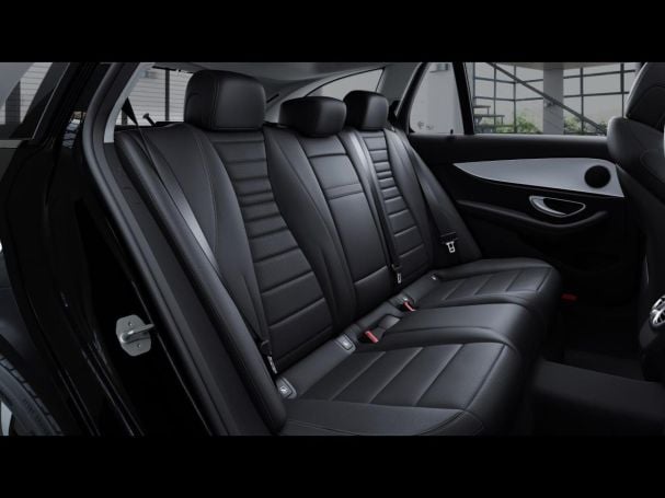 Mercedes-Benz E 300 de 4M T Avantgarde Distronic+ Panorama AHK Mercedes-Benz E 300 de 4M T Avantgarde Distronic+ Panorama AHK