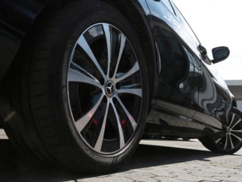 Mercedes-Benz E 300 de 4M T Avantgarde Distronic+ Panorama AHK