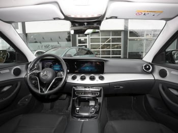 Mercedes-Benz E 300 de 4M T Avantgarde MBUX Navi Kamera Easy-P Mercedes-Benz E 300 de 4M T Avantgarde MBUX Navi Kamera Easy-P