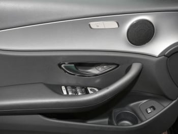 Mercedes-Benz E 300 de 4M T Avantgarde MBUX Navi Kamera Easy-P Mercedes-Benz E 300 de 4M T Avantgarde MBUX Navi Kamera Easy-P