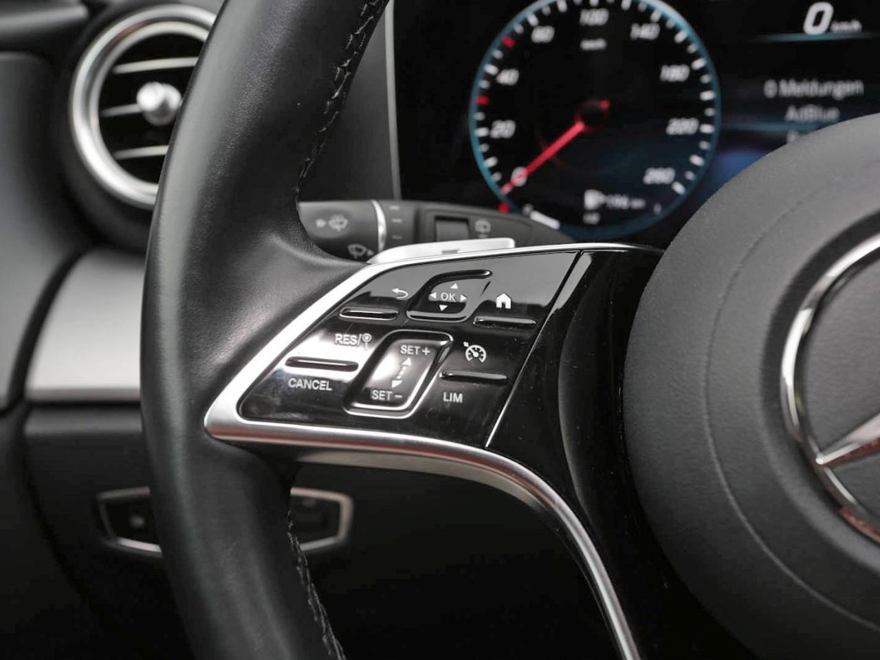 Mercedes-Benz E 300 de 4M T Avantgarde MBUX Navi Kamera Easy-P Mercedes-Benz E 300 de 4M T Avantgarde MBUX Navi Kamera Easy-P