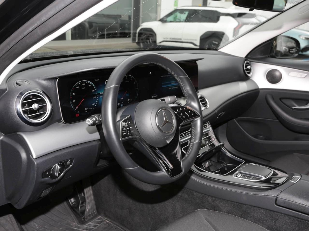 Mercedes-Benz E 300 de 4M T Avantgarde MBUX Navi Kamera Easy-P Mercedes-Benz E 300 de 4M T Avantgarde MBUX Navi Kamera Easy-P