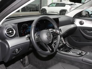 Mercedes-Benz E 300 de 4M T Avantgarde MBUX Navi Kamera Easy-P Mercedes-Benz E 300 de 4M T Avantgarde MBUX Navi Kamera Easy-P