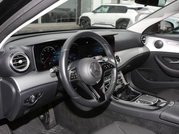 Mercedes-Benz E 300 de 4M T Avantgarde MBUX Navi Kamera Easy-P Mercedes-Benz E 300 de 4M T Avantgarde MBUX Navi Kamera Easy-P