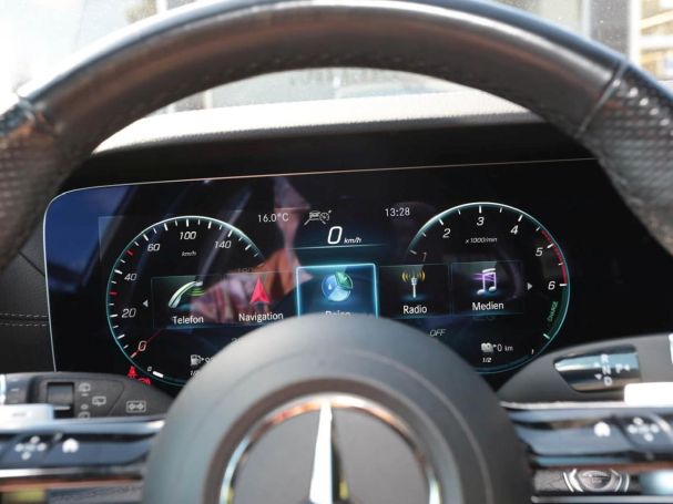 Mercedes-Benz E 300 de 4M T AMG MBUX Distronic Schiebedach SHZ Mercedes-Benz E 300 de 4M T AMG MBUX Distronic Schiebedach SHZ