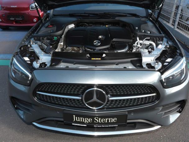 Mercedes-Benz E 300 de 4M T AMG MBUX Distronic Schiebedach SHZ