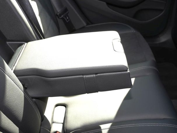 Mercedes-Benz E 300 de 4M T AMG MBUX Distronic Schiebedach SHZ Mercedes-Benz E 300 de 4M T AMG MBUX Distronic Schiebedach SHZ