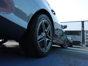 Mercedes-Benz E 300 de 4M T AMG MBUX Distronic Schiebedach SHZ