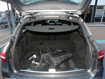 Mercedes-Benz E 300 de 4M T AMG MBUX Distronic Schiebedach SHZ