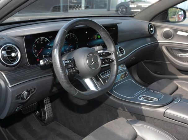 Mercedes-Benz E 300 de 4M T AMG MBUX Distronic Schiebedach SHZ