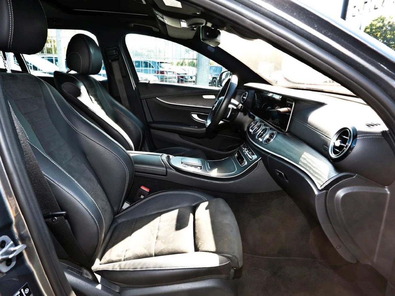 Mercedes-Benz E 300 de 4M T AMG MBUX Distronic Schiebedach SHZ