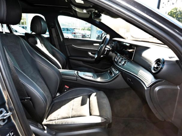 Mercedes-Benz E 300 de 4M T AMG MBUX Distronic Schiebedach SHZ Mercedes-Benz E 300 de 4M T AMG MBUX Distronic Schiebedach SHZ