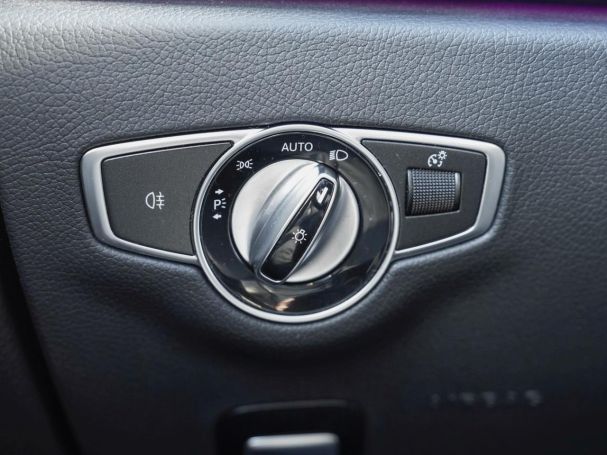 Mercedes-Benz E 300 de  AMG Night Kamera EasyP PublicCharging