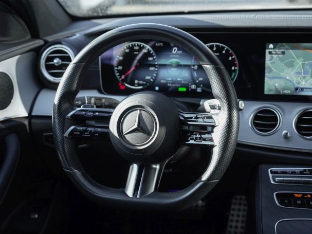 Mercedes-Benz E 300 de  AMG Night Kamera EasyP PublicCharging