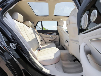 Mercedes-Benz E 300 de T AMG Exclusive Comand Distronic+ 360° 