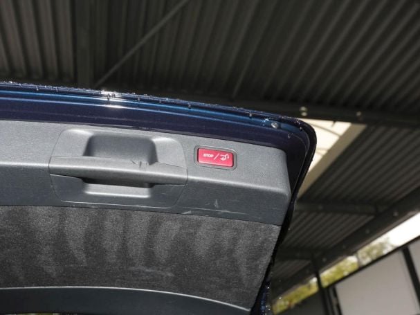 Mercedes-Benz E 300 de T AMG Night Distronic+ Kamera EasyPack Mercedes-Benz E 300 de T AMG Night Distronic+ Kamera EasyPack