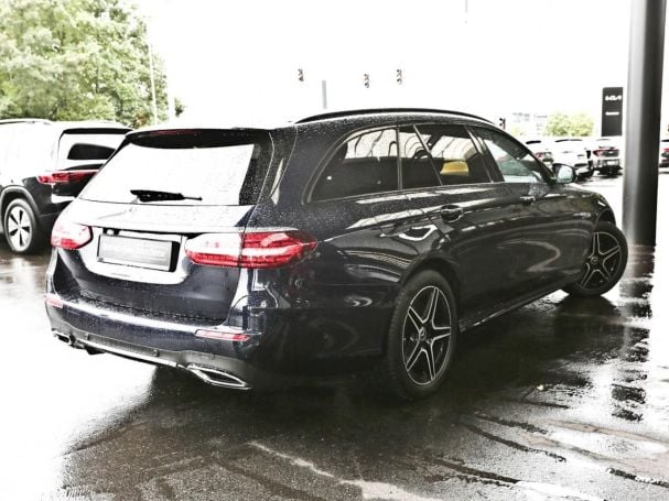 Mercedes-Benz E 300 de T AMG Night Distronic+ Kamera EasyPack Mercedes-Benz E 300 de T AMG Night Distronic+ Kamera EasyPack